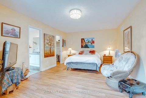 Photo 14 at 60 Snedden Avenue, Bayview Wellington, Aurora