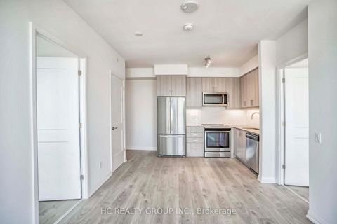Photo 5 at Lph10 - 7895 Jane Street, Concord, Vaughan