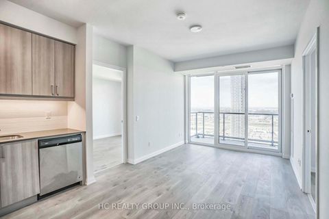 Photo 10 at Lph10 - 7895 Jane Street, Concord, Vaughan