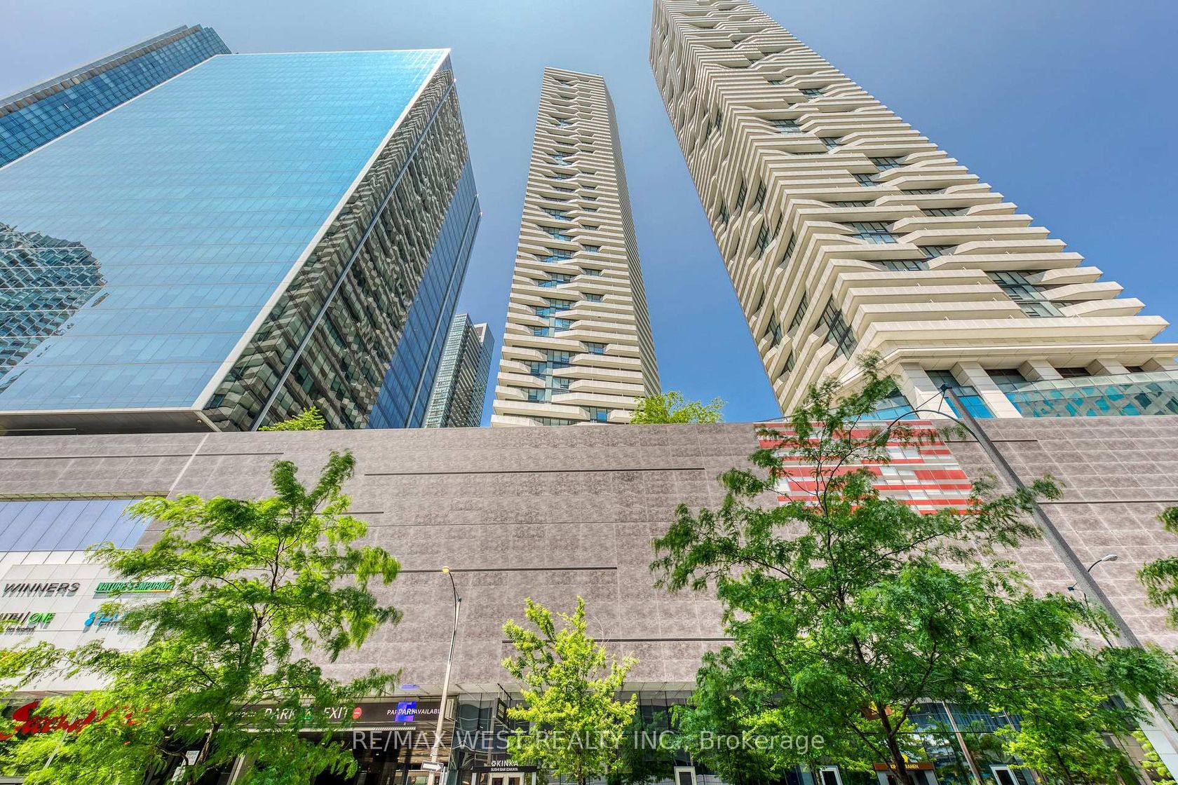 2004 - 100 Harbour Street, Waterfront Communities C1, Toronto 