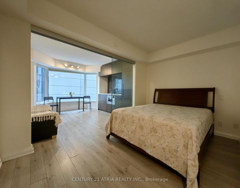 Photo 12 at 605 - 155 Yorkville Avenue, Annex, Toronto