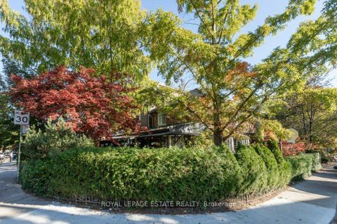 Photo 2 at 71 Rainsford Road, The Beaches, Toronto