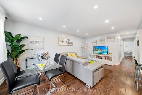 Photo 3 at 67 South Kingsway, Swansea, Toronto