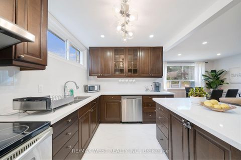 Photo 9 at 67 South Kingsway, Swansea, Toronto