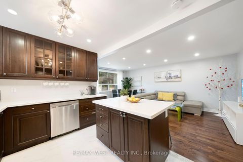 Photo 10 at 67 South Kingsway, Swansea, Toronto