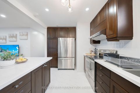 Photo 11 at 67 South Kingsway, Swansea, Toronto