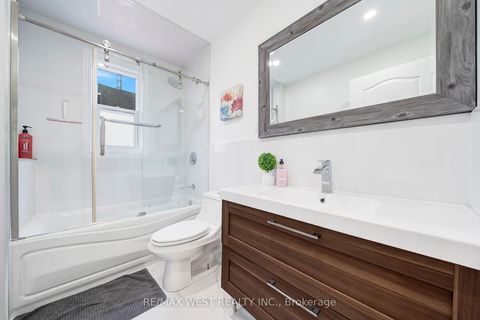 Photo 18 at 67 South Kingsway, Swansea, Toronto