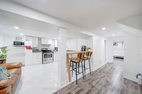 Photo 20 at 67 South Kingsway, Swansea, Toronto