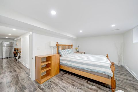 Photo 27 at 67 South Kingsway, Swansea, Toronto