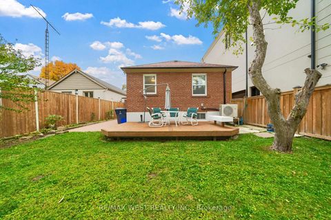 Photo 31 at 67 South Kingsway, Swansea, Toronto