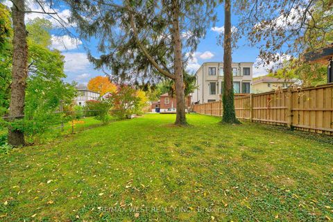 Photo 33 at 67 South Kingsway, Swansea, Toronto