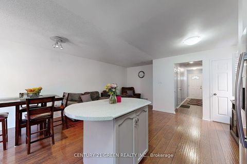 Photo 8 at 57 Kelso Crescent, Maple, Vaughan