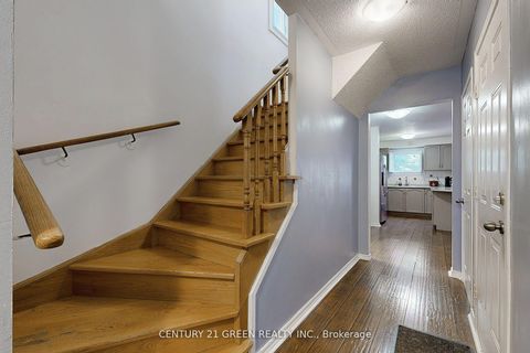 Photo 13 at 57 Kelso Crescent, Maple, Vaughan