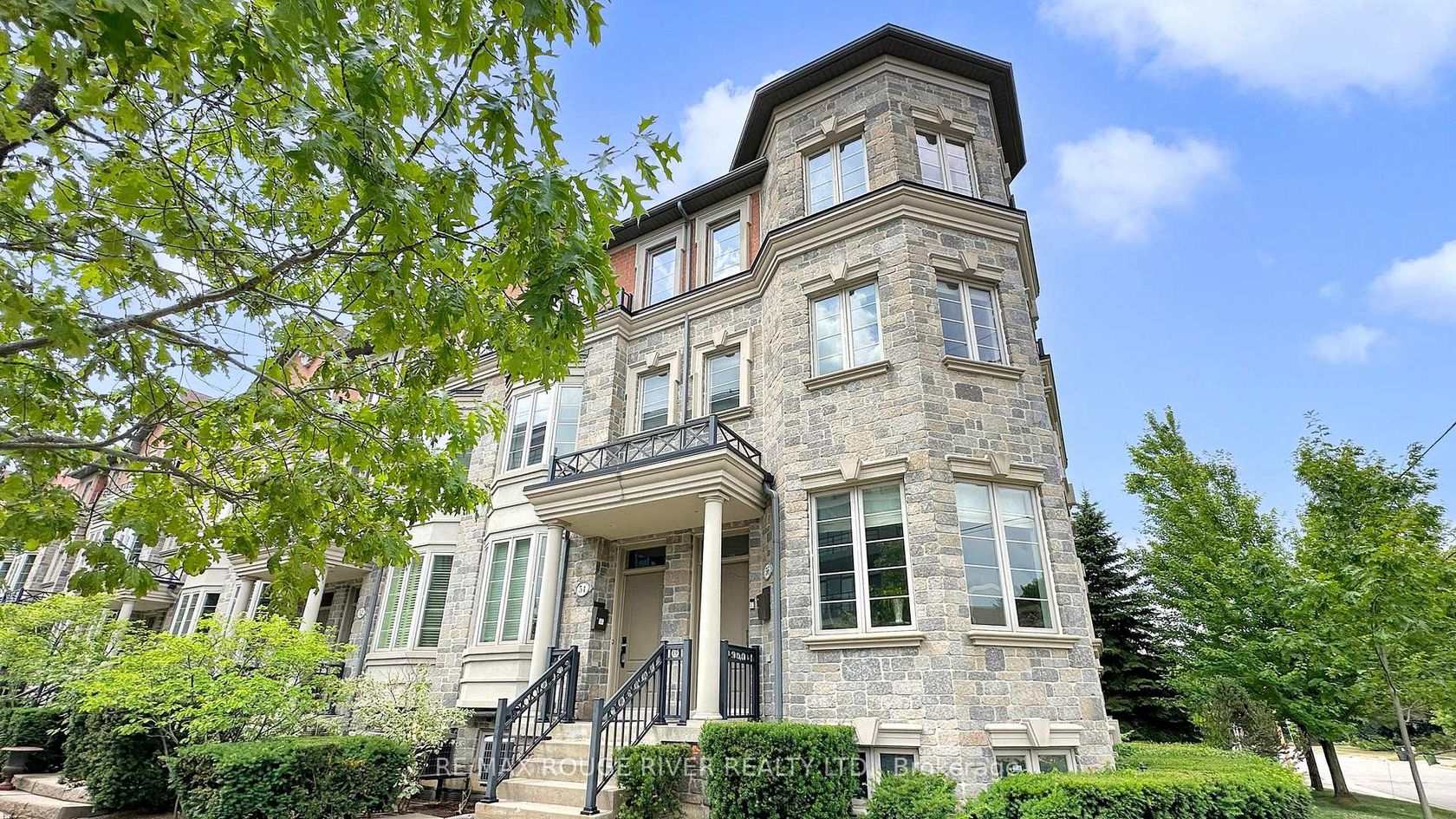56 Clairtrell Road, Willowdale East, Toronto by Loree Meneguzzi Real Estate 56 Clairtrell Road, Willowdale East, Toronto