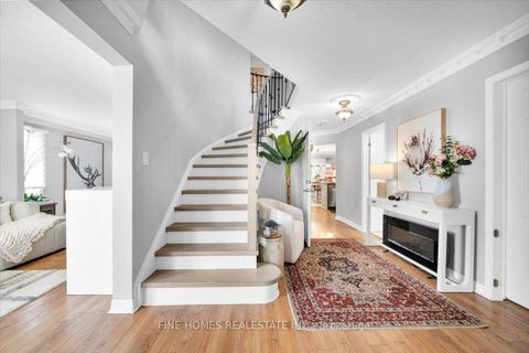 Photo 2 at 153 Browning Trail, Letitia Heights, Barrie