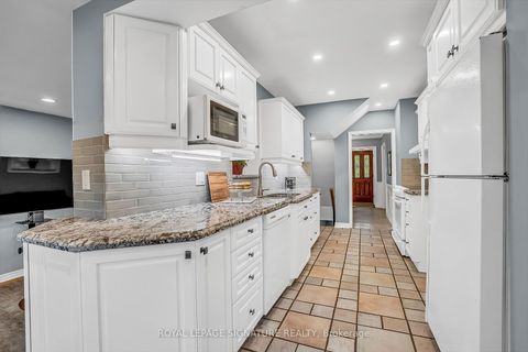 Photo 10 at 6 Armour Boulevard, Nortown, Toronto