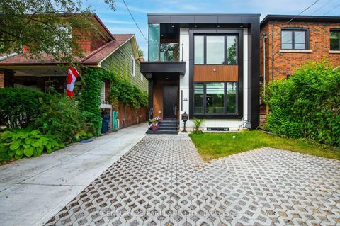 Photo 2 at 978 Carlaw Avenue, Broadview North, Toronto