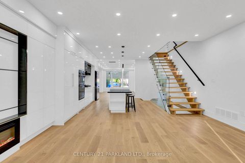 Photo 10 at 978 Carlaw Avenue, Broadview North, Toronto