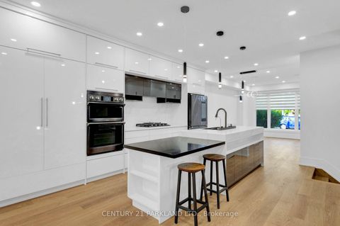 Photo 12 at 978 Carlaw Avenue, Broadview North, Toronto