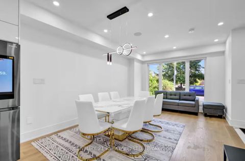 Photo 13 at 978 Carlaw Avenue, Broadview North, Toronto