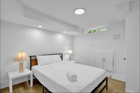 Photo 35 at 978 Carlaw Avenue, Broadview North, Toronto