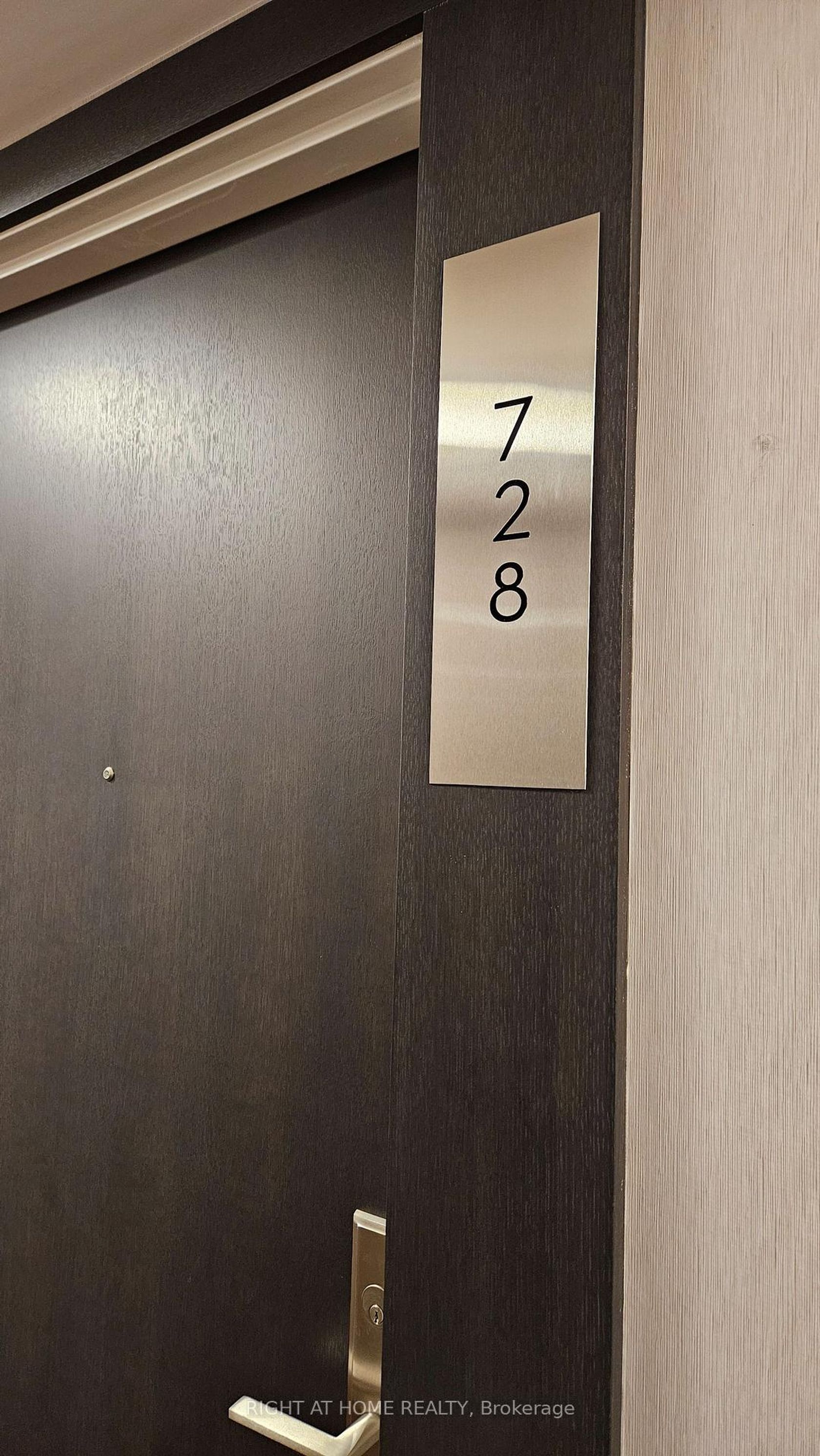 728 - 38 Monte Kwinter Court, Clanton Park, Toronto by Loree Meneguzzi Real Estate 728 - 38 Monte Kwinter Court, Clanton Park, Toronto