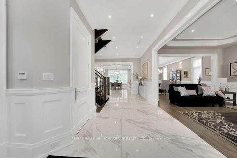 Photo 4 at 82 Elizabeth Grove, King City, King