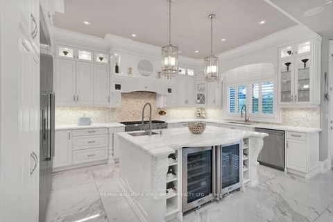 Photo 12 at 82 Elizabeth Grove, King City, King