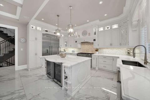 Photo 14 at 82 Elizabeth Grove, King City, King