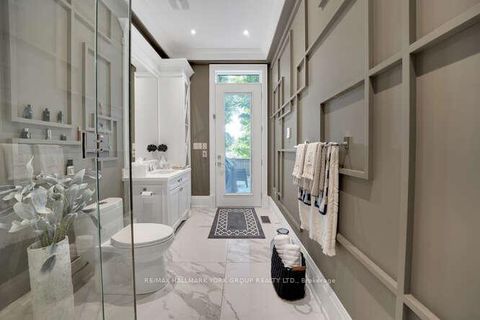 Photo 21 at 82 Elizabeth Grove, King City, King