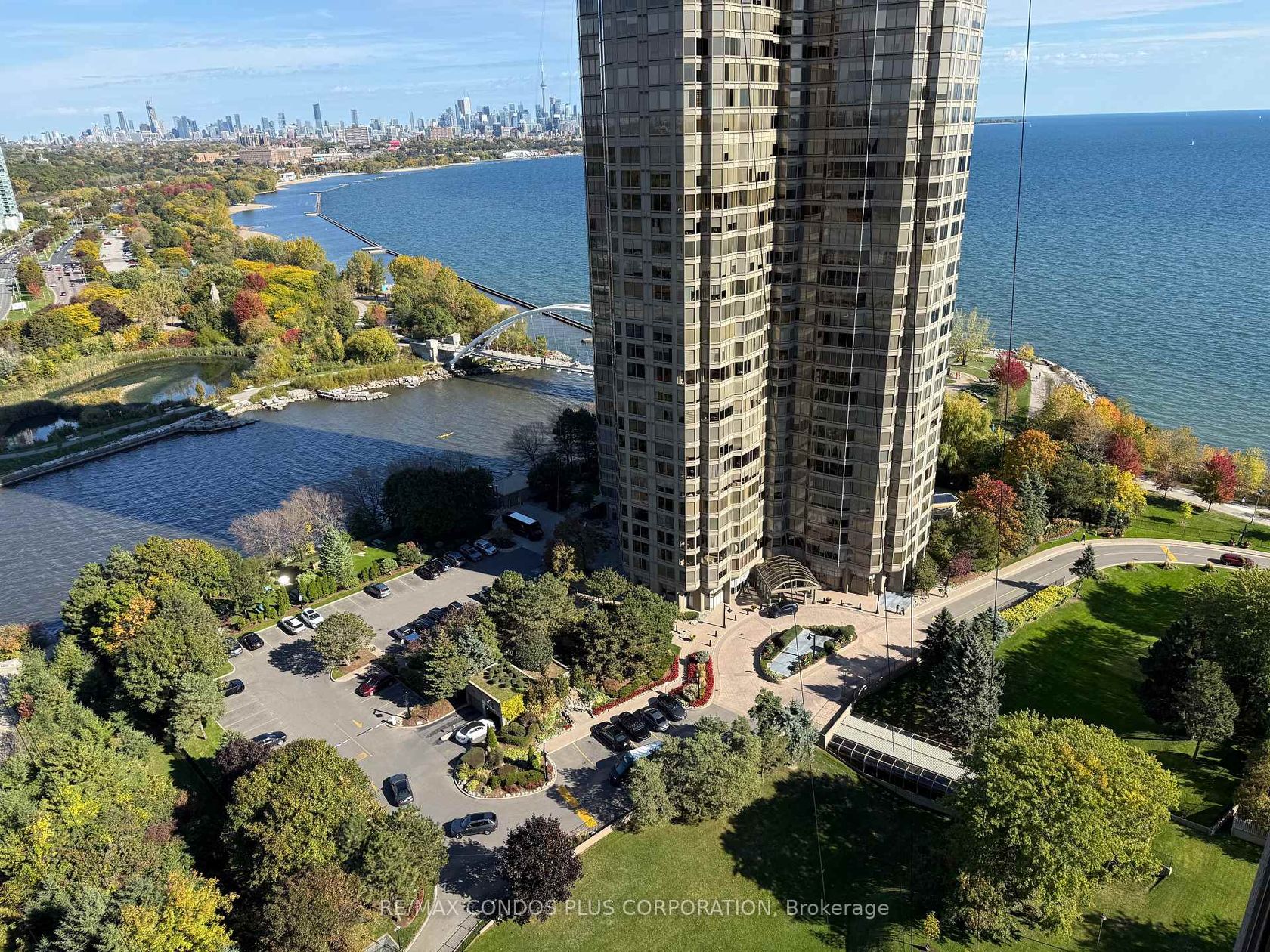 4405 - 1 Palace Pier Court, Mimico, Toronto by Loree Meneguzzi Real Estate 4405 - 1 Palace Pier Court, Mimico, Toronto