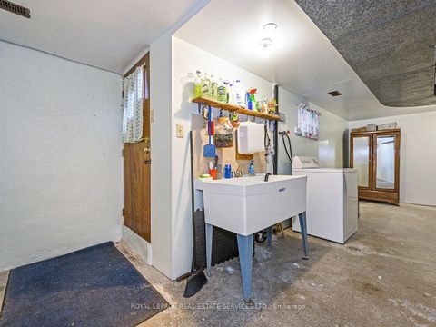 Photo 29 at 94 Montrose Avenue, Bellwoods, Toronto