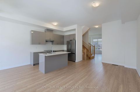 Photo 4 at BLK 7-04 -176 De La Roche Drive, Vellore Village, Vaughan