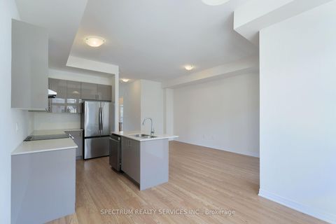 Photo 10 at BLK 7-04 -176 De La Roche Drive, Vellore Village, Vaughan