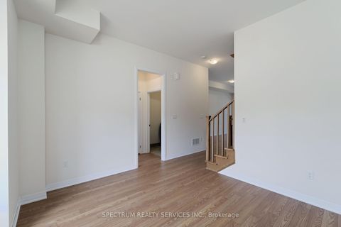 Photo 14 at BLK 7-04 -176 De La Roche Drive, Vellore Village, Vaughan