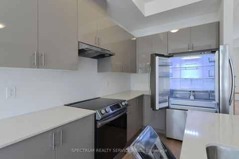 Photo 16 at BLK 7-04 -176 De La Roche Drive, Vellore Village, Vaughan