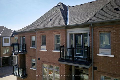 Photo 21 at BLK 7-04 -176 De La Roche Drive, Vellore Village, Vaughan