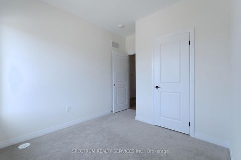 Photo 27 at BLK 7-04 -176 De La Roche Drive, Vellore Village, Vaughan