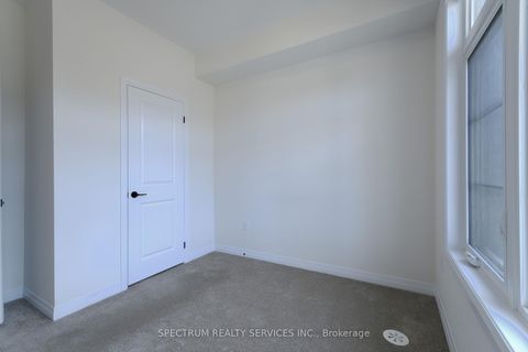 Photo 32 at BLK 7-04 -176 De La Roche Drive, Vellore Village, Vaughan