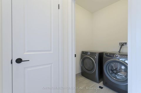 Photo 34 at BLK 7-04 -176 De La Roche Drive, Vellore Village, Vaughan