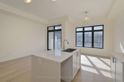 Photo 15 at BLK 3-05 -74 De La Roche Drive, Vellore Village, Vaughan