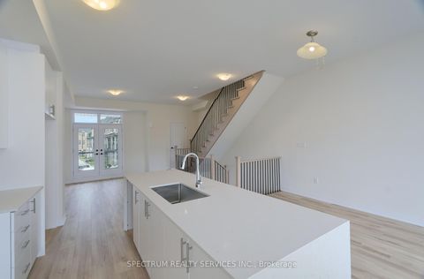 Photo 10 at BLK 16-03 -15 Archambault way, Vellore Village, Vaughan