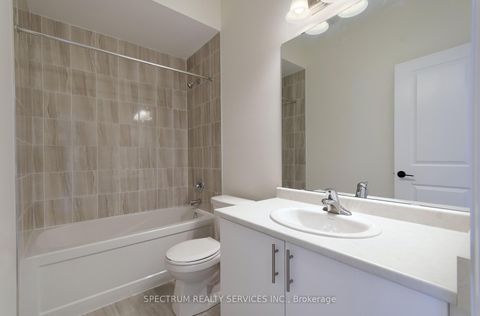Photo 27 at BLK 16-03 -15 Archambault way, Vellore Village, Vaughan