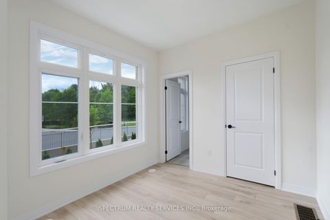 Photo 29 at BLK 16-03 -15 Archambault way, Vellore Village, Vaughan