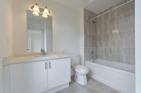 Photo 31 at BLK 16-03 -15 Archambault way, Vellore Village, Vaughan