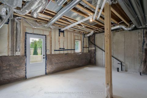 Photo 37 at BLK 16-03 -15 Archambault way, Vellore Village, Vaughan