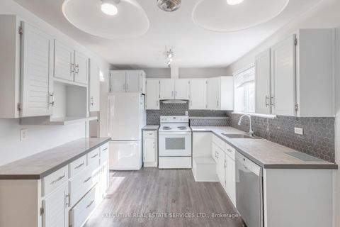 Photo 5 at 139 Pandora Circle, Woburn, Toronto