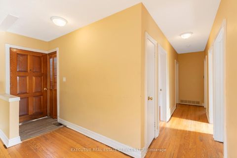 Photo 12 at 139 Pandora Circle, Woburn, Toronto