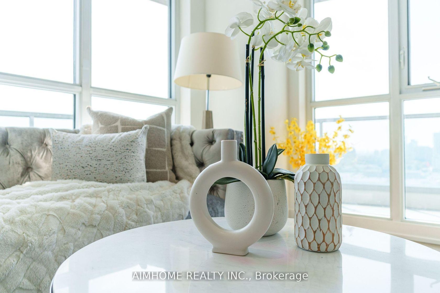 1202 - 9471 Yonge Street, Observatory, Richmond Hill photo number 2