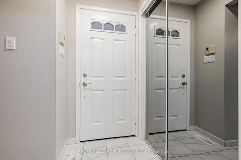 Photo 4 at 30 Brougham Drive, East Woodbridge, Vaughan